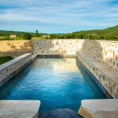 La Fontaine Dorée - Jacuzzi, Piscine & Vue