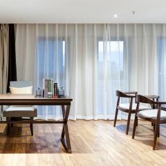 Jiayoulong Hotel, Chenggong District, Kunming