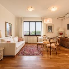 GOLDEN LUXE - Royal Sea View Private Parking