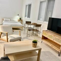 Beautiful studio on Tel Aviv beach
