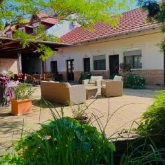 Guest House Romantika Panzio