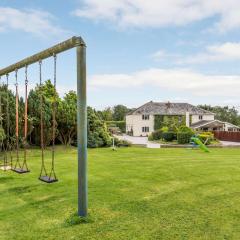 8 Bed in Clovelly 85428