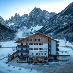 Hotel Dolomitenhof & Chalet Alte Post