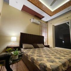 Relaxing Balcony Retreat in a Calm Neighborhood with Self Check In
