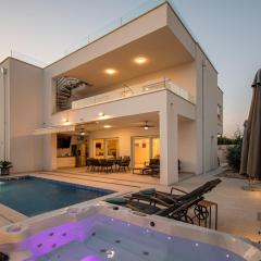 Villa Nini House with sea view in Pomer,Istria