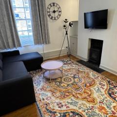 Covent Garden 1-Bed Apt Sleeps 4 7 min to Station