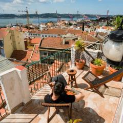 Olympo Shared flat with Amazing River view