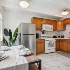 UC Proximity - Cozy City Stay - Free Parking Spot