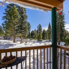 TahoeCozy with Pool Hot Tub and Near Northstar