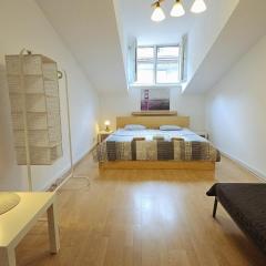 Przestronny pokój w mieszkaniu na Filipa