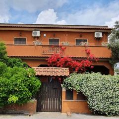 Ampie camere in villa in zona verde e tranquilla