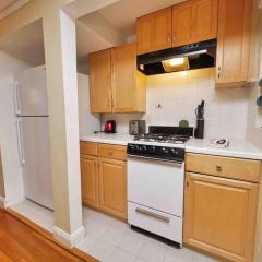 Affordable & Furnished Comfy Oakland Apt