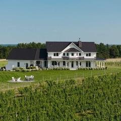 Ann Riley Farmhouse - Vineyard by Traverse City