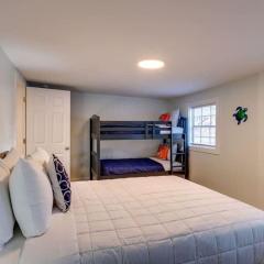 Steps to the Beach! Flamingle in Fushia, Unit B