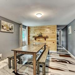 Pool House! Sweet Sunny Retreat- Both Houses