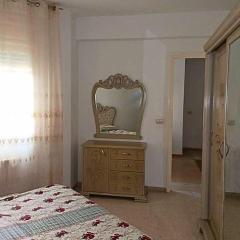 Ennasr 2 - Appartement Propre avec WiFi Fibre et Emplacement idéal - Chaines International - Proche commerces et Restaurants - Service Navette