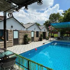 Mountain Flower Bungalow & Homestay