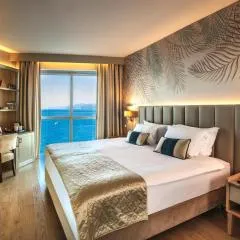 Charisma De Luxe Hotel