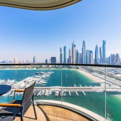 Resort Pool Overlooking Marina And Amazing Skyline