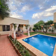 Villa Elysia Marrakech, Piscine sans vis à vis