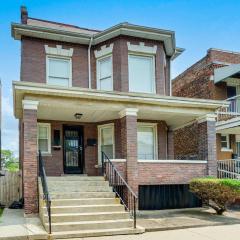 Cozy 4BR Home with Crib & Games Nearby Sights