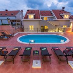 1 Bedroom Stunning Apartment In Molunat