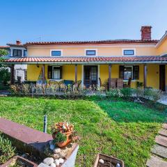 Amazing Home In Plomin With Wi-Fi