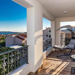 Lovely Home In Kastel Luksic With Sauna