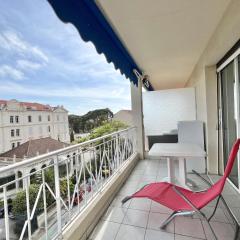 Bright studio terrace and sea view