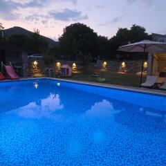 Wildstone Krusi - Pool & Apartments 1