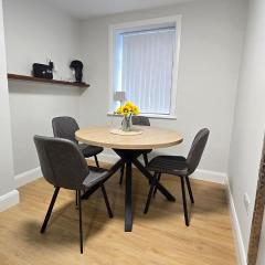 Eyre Square Two Bed with Parking