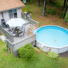 Petals Suite Patio Nature Trails Bancroft
