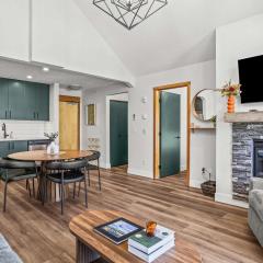 Mountain Views Balcony and Free Parking
