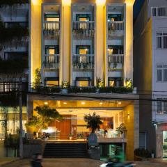 Celine Express - Q Dalat Hotel