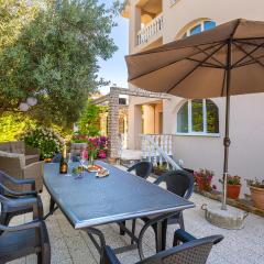 Cozy Apartment In Malinska With Kitchen
