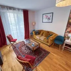 Spacieux et calme, style parisien, toutes commodités, idéal pour un séjour authentique