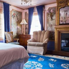Luxurious Hollywood Homestay