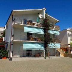 Apartment in Okrug Gornji with 1