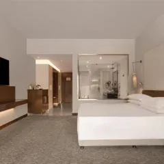 Dusit Thani LakeView Cairo