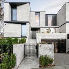 Casa Urbanista Luxury Architectural Home in Kew