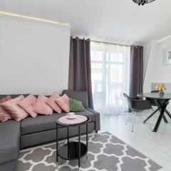Spacious Apartment in Sopot for 8 People by Noclegi Renters