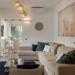 Luxury townhouse with panoramic Como lake views by Aura Luxury Collection