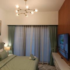 Tranquil Studio Retreat in Azizi Riviera 26