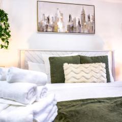 Stylish 1k Bed Studio With Shared Pool 02