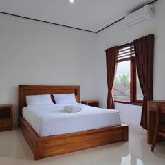Bale Bali Kemenuh