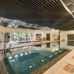 Cozy up in this Scenic 2BR Retreat Steps from Trails, Lifts & Village Dining