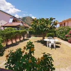 Casa con Giardino e Terrazzo vicino al Mare