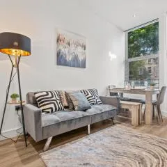 Cardiff Luxe Flats with Spa Facilities