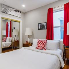 Mid-Century Marvel Steps from Restaurants Bars and Markets 3BR & 2BA