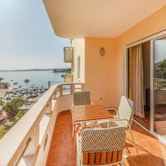 Awesome Apartment In Okrug Gornji